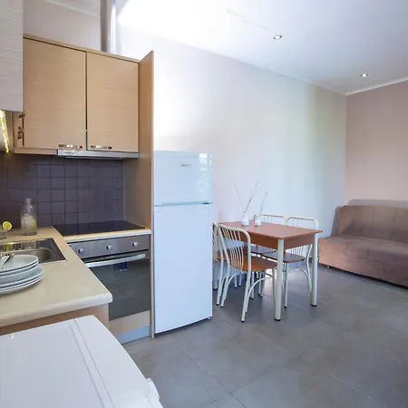 Holidays Aparthotel 4*