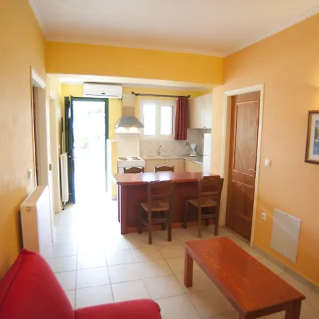 Holidays Aparthotel 4*