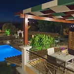 Vita Holidays & Studios