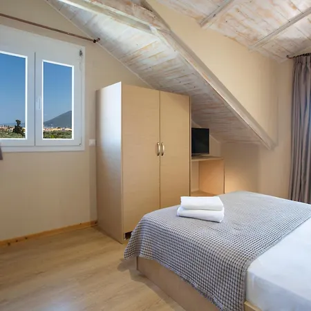 Aparthotel Vita Holidays & Studios 4*