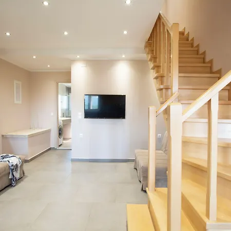 Holidays Aparthotel 4*